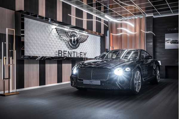 Bentley Studio 9 Francfort par ROCD